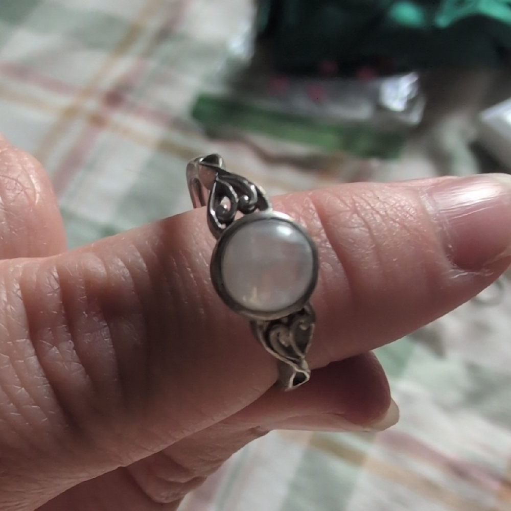 Elegant Silver Pearl Ring